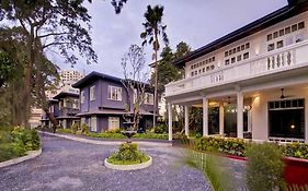 The Henry Hotel Manila Pasay Exterior photo