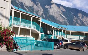 Canadas Best Value Inn Mile-0-Motel Lillooet Exterior photo