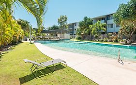 Hotel Ramada Encore By Wyndham Whale Cove à Hervey Bay Exterior photo