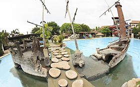 Caribbean Water Park And Resotel Bacolod Exterior photo