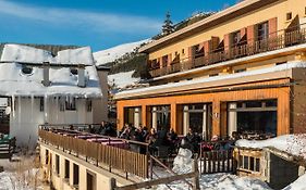 Hotel Le Refuge Alpe dʼHuez Exterior photo