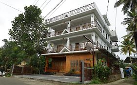 Bed and Breakfast Periyar Woods à Thekkady Exterior photo