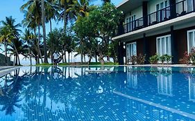 Hôtel Golden Star Beach à Negombo Exterior photo