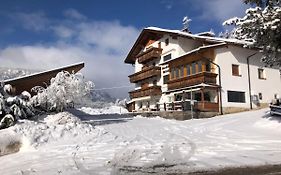 Hotel Garni Irsara à San Cassiano  Exterior photo