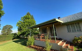 Villa Under The Oak à Underberg Exterior photo