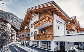 Hotel Andre Arnold - Boutique Pension à Sölden Exterior photo