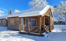 Village de chalets du camping Le Valserine Chezery-Forens Exterior photo