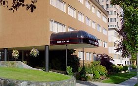 Rosellen Suites At Stanley Park Vancouver Exterior photo