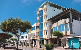 Hotel Hostal Carliza à Puerto Ayora  Exterior photo