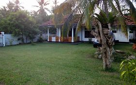Villa La Breeze à Hikkaduwa Exterior photo