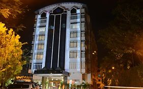 Golden Butterfly Hotel Yangon Exterior photo