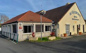 Au Germenoy Hôtel Restaurant Vaux-le-Pénil Exterior photo