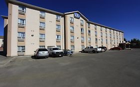 Pomeroy Inn & Suites Fort St. John Exterior photo