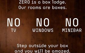 Zero Box Lodge Coïmbre Exterior photo