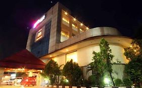 Hotel Banjarmasin International Exterior photo