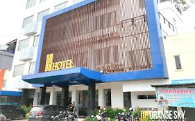 Os Hotel Airport Batam Exterior photo