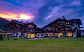 Hotel Gaestehaus Mathies à Mittelberg Exterior photo