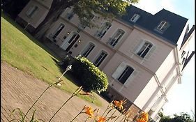 Hotel Domaine Du Verbois à Neauphle-le-Château Exterior photo