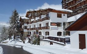 Hotel le Chamois by YourAlpAdventure Alpe dʼHuez Exterior photo