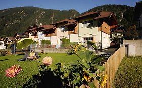 Villa Chalet Helene à Mayrhofen Exterior photo