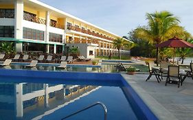 Playa Tortuga Hotel And Beach Resort Bocas del Toro Exterior photo