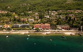 Hotel Menapace Torri Del Benaco Exterior photo