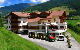 Hotel Stolz Matrei am Brenner Exterior photo