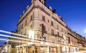 Hotel Mercure Rennes Centre Place Bretagne Exterior photo