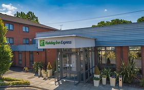 Holiday Inn Express Preston South By Ihg Exterior photo