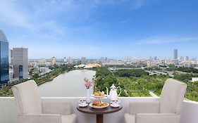 Hôtel Centre Point Sukhumvit 10 - SHA Extra Plus à Bangkok Exterior photo