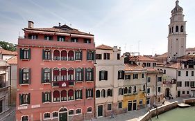 Palazzo Schiavoni Residenza D'Epoca & Suite-Apartments Venise Exterior photo