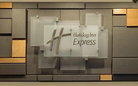 Holiday Inn Express San Antonio-Airport Exterior photo
