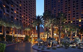 Hilton Grand Vacations Club On The Las Vegas Strip Exterior photo