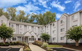 Microtel Inn & Suites By Wyndham Atlanta/Buckhead Area Exterior photo