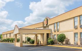 Super 8 By Wyndham Knoxville Downtown Area Exterior photo