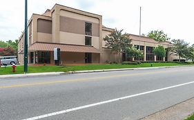 Hotel Baymont By Wyndham Williamsburg Exterior photo