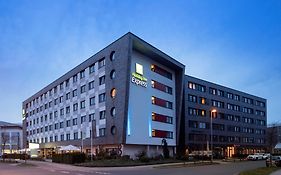 Holiday Inn Express Bremen Airport, An Ihg Hotel Exterior photo