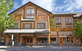 Brewster Mountain Lodge Banff Exterior photo