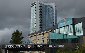 Executive Suites Hotel&Conference Center, Metro Vancouver Burnaby Exterior photo