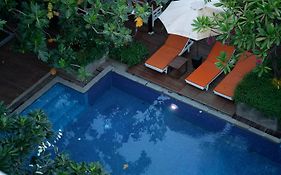 Amber Angkor Villa Hotel & Spa Siem Reap Exterior photo