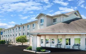 Hotel Baymont By Wyndham Rolla Exterior photo