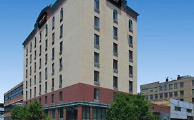 Red Lion Inn & Suites Long Island City New York Exterior photo