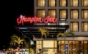 Hampton Inn By Hilton Cancun Cumbres Exterior photo