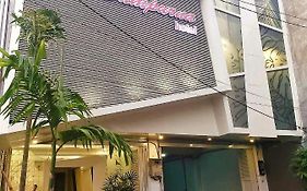 Hotel Sampurna Cirebon Exterior photo