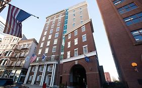 Hampton Inn & Suites Providence Downtown Exterior photo