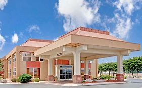 Hotel Ramada By Wyndham West Memphis Exterior photo