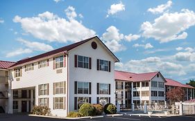 Super 8 By Wyndham Sevierville Riverside Exterior photo