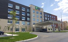 Holiday Inn Express & Suites Toledo West, An Ihg Hotel Exterior photo