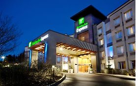 Holiday Inn Express & Suites Langley Exterior photo