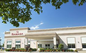 Hotel Ramada By Wyndham Trenton Exterior photo